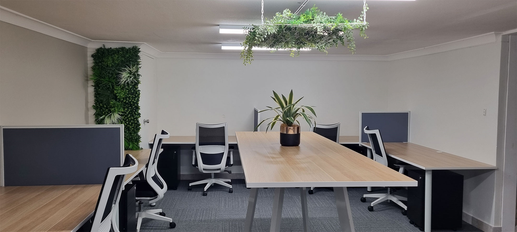 The Benefits of Using a Green Wall in an Office
